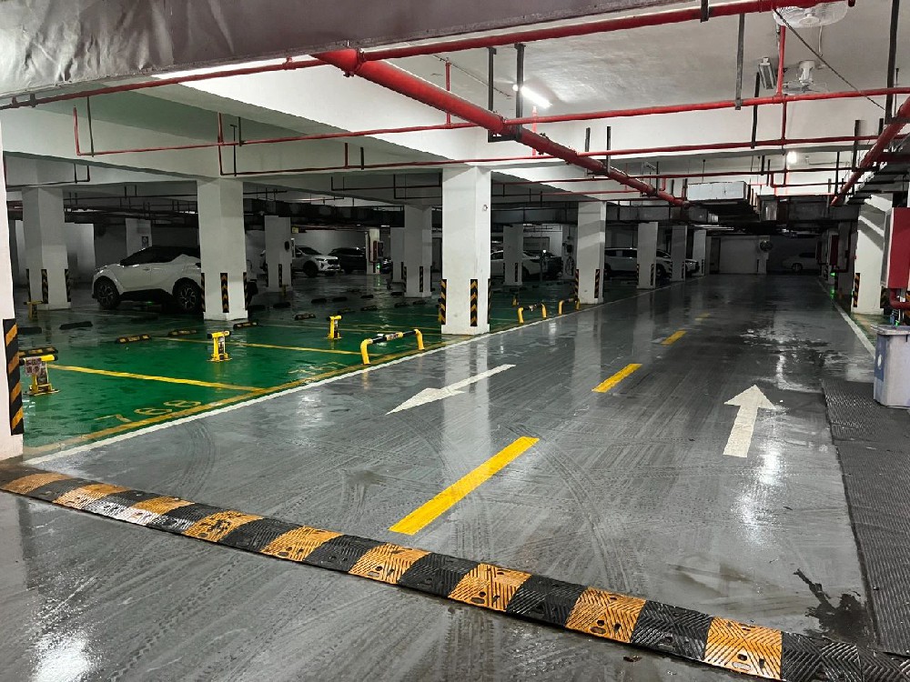 泰州这几个地下车库变成溜冰场了？