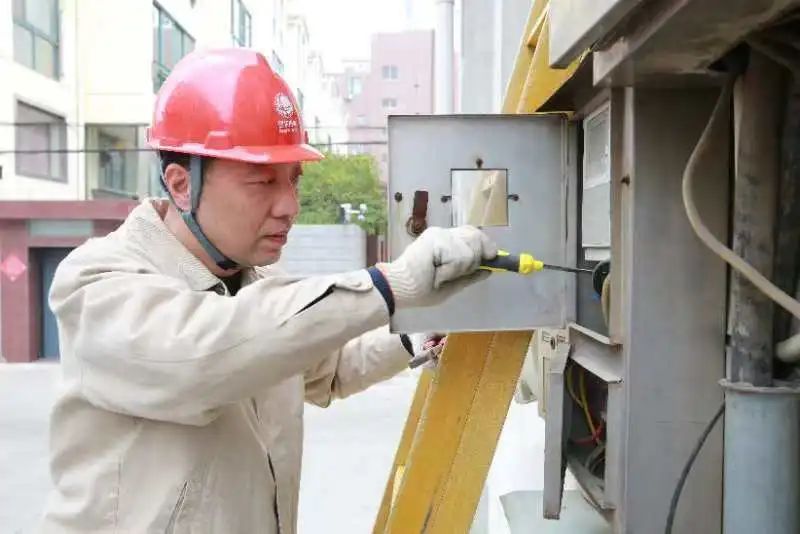 《中国人大》杂志点赞泰州这位人大代表！